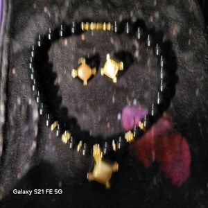 Vintage Avon Beaded Necklace And Earrings Set In Original Box